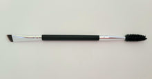 Cargar imagen en el visor de la galería, single eyebrow brushes - Zanna Beauty