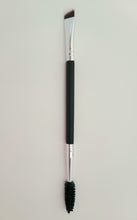 Cargar imagen en el visor de la galería, single eyebrow brushes - Zanna Beauty