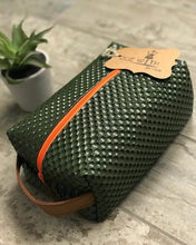 Carica l'immagine nel visualizzatore di Gallery, NEW GEO Midnight Blue toiletry bag - Zanna Beauty