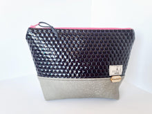 Cargar imagen en el visor de la galería, NEW GEO Midnight makeup bag - Zanna Beauty
