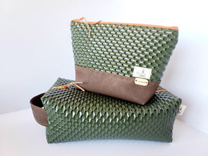 NEW GEO JADE - ZOE w/TH toiletry bag - Zanna Beauty