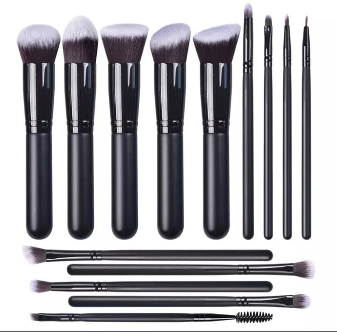 14 piece Silver Makeup Brush Sets - Zanna Beauty